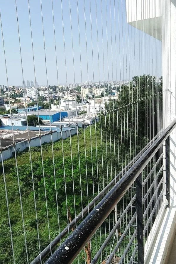 Close view of perimeter fixing on a safety installation